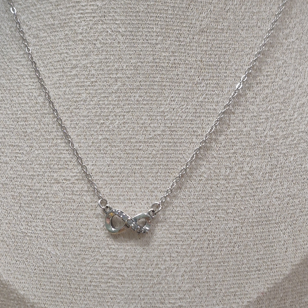 Elegant Silver Infinity Necklace